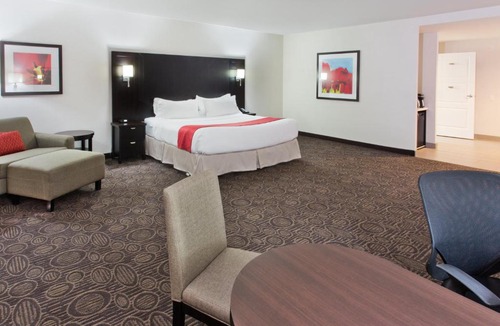 Red Deer Hotel | Holiday Inn Hotel & Suites Red Deer by IHG