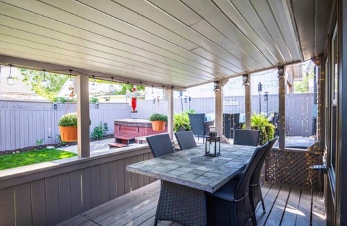 Hamilton House | Holliday Oasis w/Hot Tub!