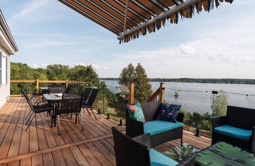 Grenville-sur-la-Rouge Ski Chalet | Hollywood/Private Beach/SPA/Games/16 P