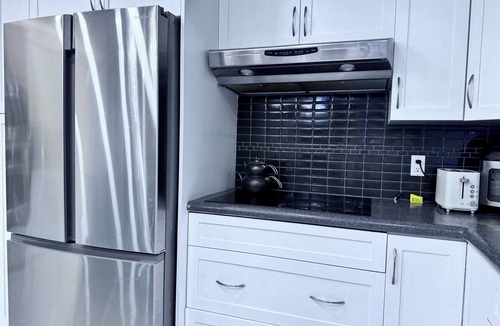 Upper Lonsdale House | Home Away from Home OCEAN view