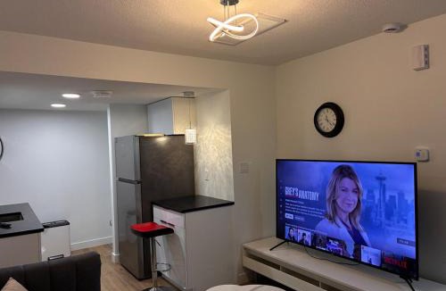 Southwest Edmonton House | Home away from Home