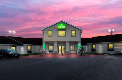 Reamstown Hotel | HomeTowne Studios by Red Roof Denver - Lancaster County