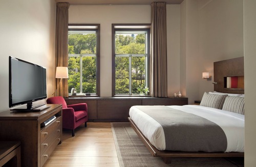 Lower Town Hotel | Hotel 71 by Preferred Hotels & Resorts