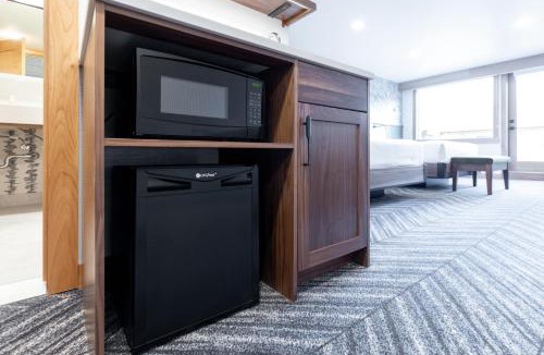 Banff Hotel | Hotel Canoe and Suites