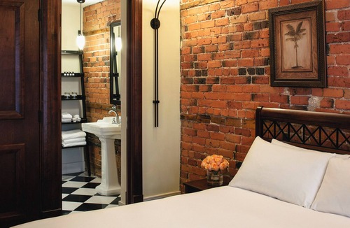 Old Montreal Hotel | Hotel Place d'Armes