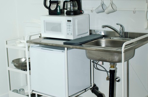 Radisson Heights - Albert Park Apartment | Hotel style suite A