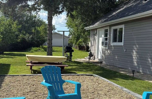 Drumheller House | House 5 minute walk to downtown