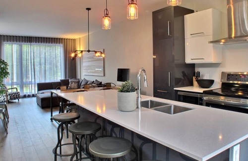 Bromont House | House in Bromont (Ski, Golf, Spa, Bike, Swimming pool)