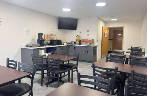 Fort St. John Hotel | Howard Johnson by Wyndham Fort St. John
