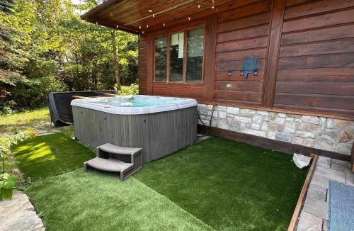 St-Adolphe-d'Howard Ski Chalet | Howard Lodge & Spa