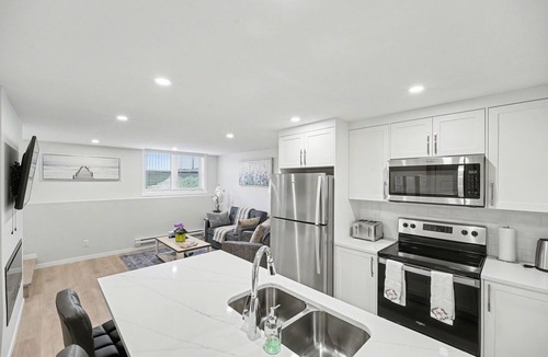 Southeast Calgary Condo | https:/listings.airunlimitedcorp.com/sites/qnnbzbv/unbranded