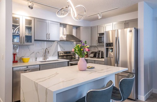 Canmore Condo | Huge Balcony/Mountain/Yard View/AC