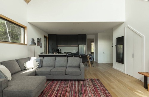 Mont-Tremblant Ski Chalet | Huge window Cabin - Spa - Firepit