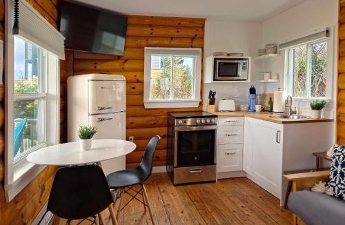 Hunts Point House | Hunts Point 2-Bed Coastal Retreat - Cottage # 9