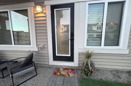 Cochrane Apartment | Hygee Home - Cozy Studio Suite with Mountain Views.