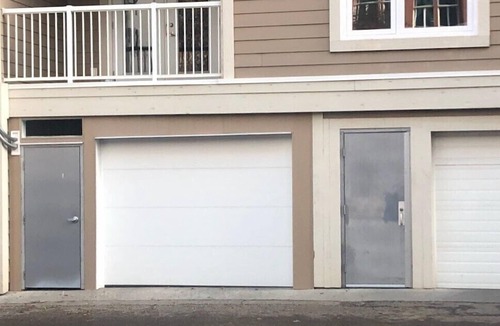 Downtown Edmonton Apartment | Ice District 2 Kings Private Parking Patio