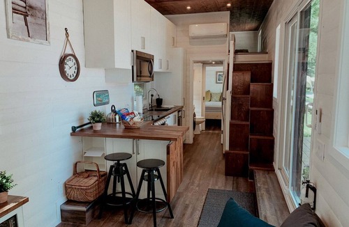 Laurentian Hills Cabin | Incredible Tiny House Barbecue and Fire Pit Provided in Petawawa, Ontario