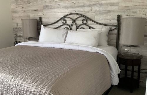 Radium Hot Springs Bed & Breakfast | Inn on Canyon