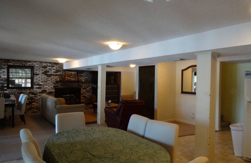 Barium Springs House | Inside Lake Norman State Park. Sleeps 12. Main Channel. Kayaks and canoes.