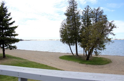 West Lake Hotel | Isaiah Tubbs Resort & Conference Centre