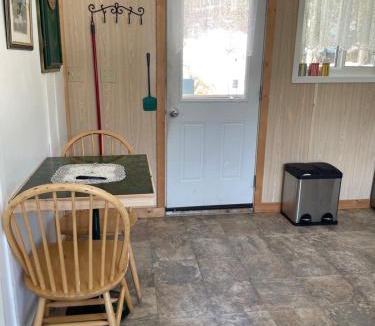 Jade City Bed & Breakfast | Jade City Dog House