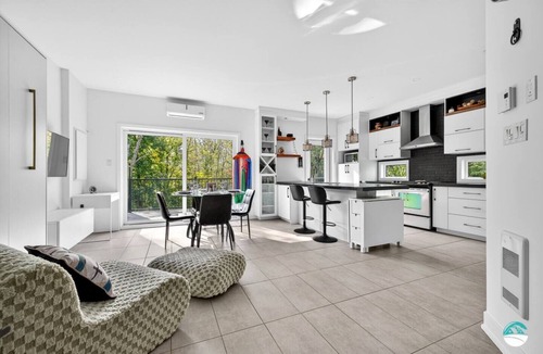 Communaute-Urbaine-de-l'Outaouais Apartment | JGR Bright 1BR | Quiet & Comfortable