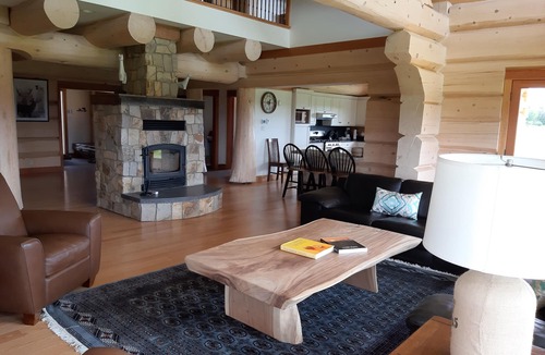Smithers Cabin | JollyMore | Meadow Home
