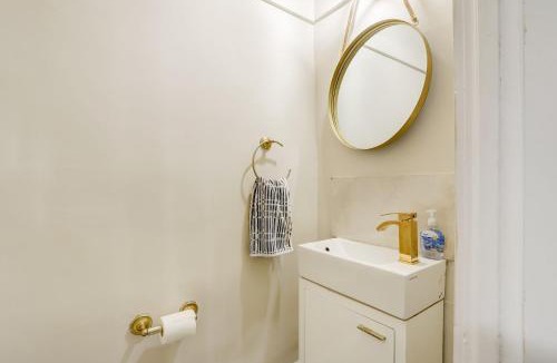 Centretown Apartment | JstLikeHome - Central Suite