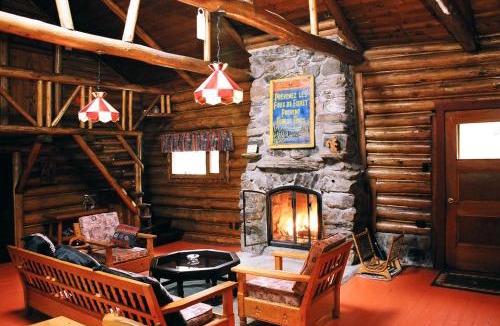 Saint-Michel-des-Saints Hotel | Kan-à-Mouche Pourvoirie Auberge et Chalets