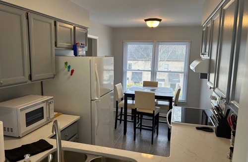 Northwest Raleigh House | Karen's Place- Centrally located near RDU, Downtown, North Hills and more!