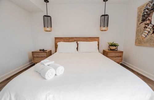 Cornwall Apartment | Khlozy Escape the ordinary. (Feonho)