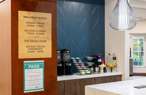 Westminster Apartment | King Studio w/Sofa Bed & Kitchen | Hot Breakfast