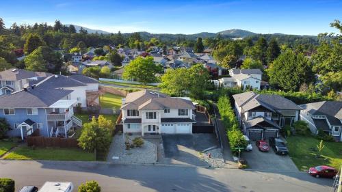 Saanich West House | Knockan Hill Rentals - Garden Suite