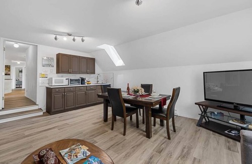 North End House | KnoxPeace BnB - Room 2