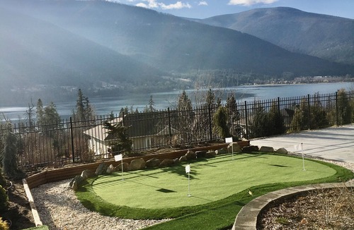 Balfour Apartment | Kootenay Wild Guest Suites - West Arm Suite