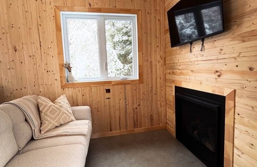 St-Augustin-de-Woburn House | KØZY mini-chalets Léonides