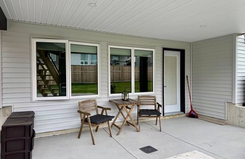 Langley House | L'espace Retreat. 2 Bedroom 1 Bathroom
