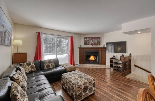 Mont-Tremblant Apartment | La Bête Tremblant Classic Charming Chalet