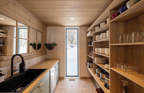Saint-Joseph-de-la-Rive Ski Chalet | La Bergerie – 180° River View Spa Sauna