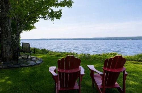 Sherbrooke Ski Chalet | La Brise O-Lac