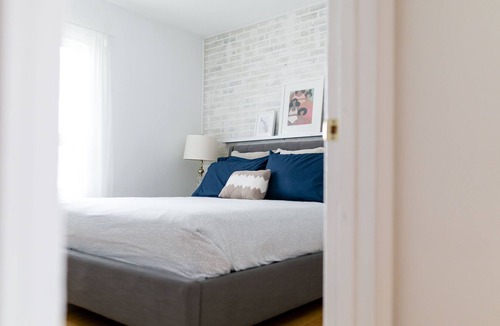 Winnipeg House | La Cabane Guesthouse- Cozy urban cabin feel in the French Quarter