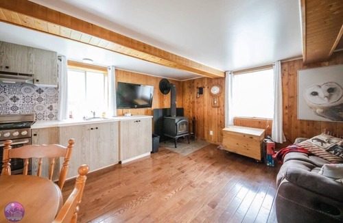 Chertsey House | La Chouette | hot tub | sauna | dogfriendly