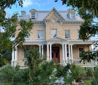 Neuville Bed & Breakfast | La Demeure du Capitaine