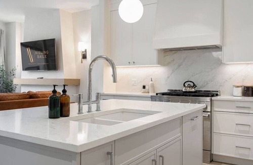 Kensington Apartment | La Maison | Pvt Hot Tub | Kensington | 2500 sqft