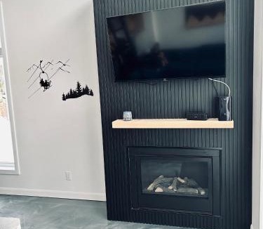 L'Anse-Saint-Jean House | La remontee