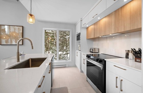Shannon Villa | La Skandinav-4BR + AC + WiFi + FP + Hot Tub+Sauna
