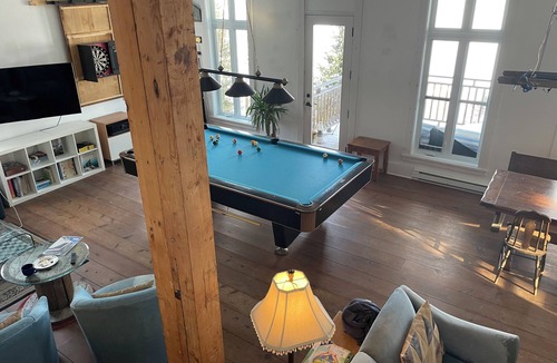 Lac-des-Plages Ski Chalet | LaCabanaDan - Waterfront, Spa, View, Pool table, 6 patios (31 NIGHTS & +)