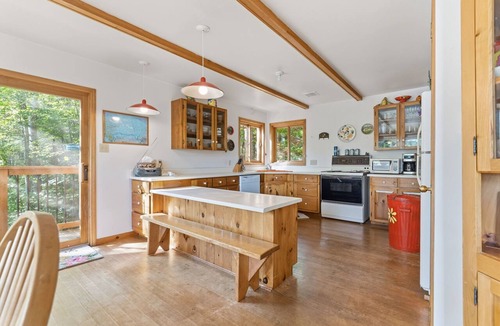 Seguin House | Lake It Easy | On Portage Lake