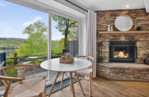 Mont-Tremblant Apartment | Lake & Mountain Views/Brick Fireplace/Free Shuttle