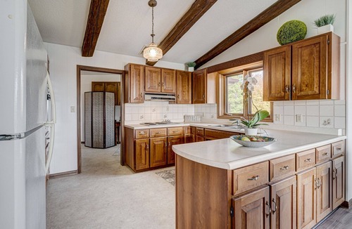 Guelph/Eramosa House | Lake View House on 5 acres with trail access